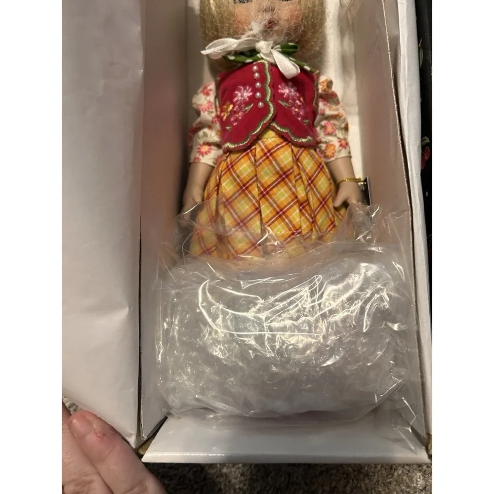 Tonner Mary Engelbreit Doll Ann Estelle Waiting For Spring 2003 ME0301 New